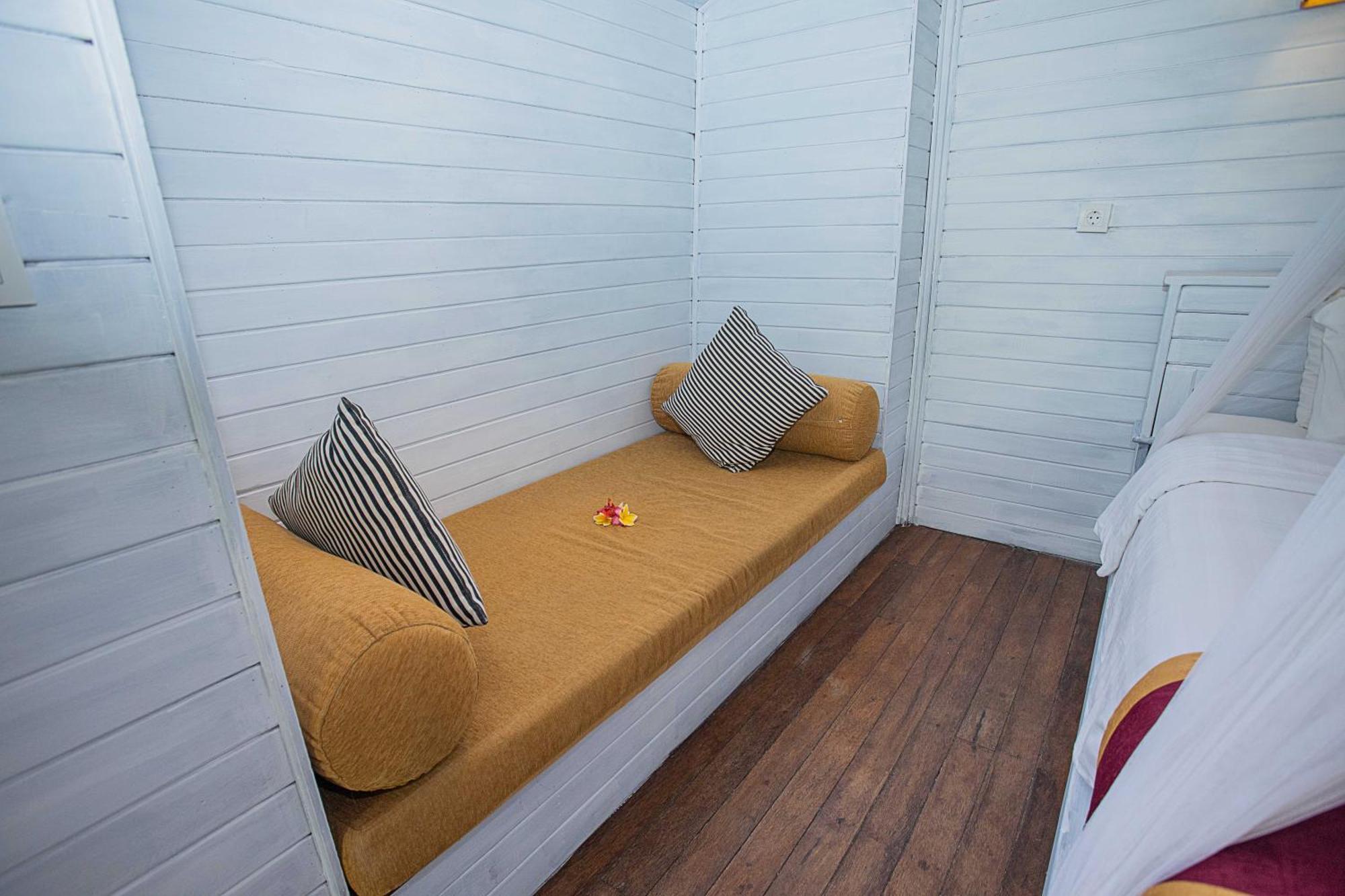 Koji Garden Huts Hotel Nusa Lembongan  Exterior photo